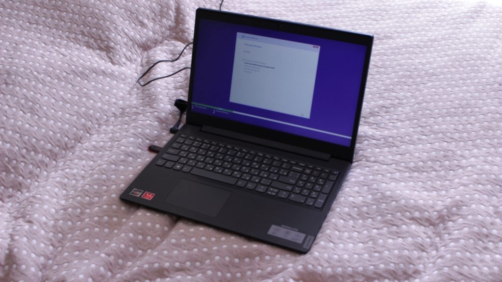 Lenovo IdeaPad L340-15API Notebook Image 3