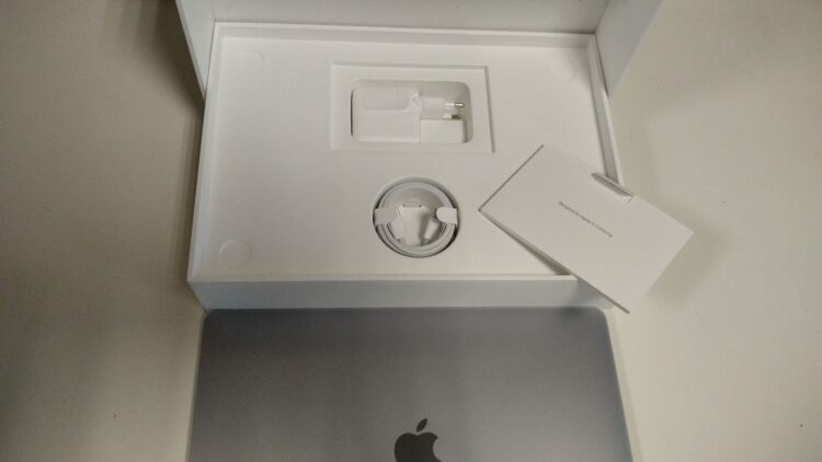 APPLE MacBook Air 13", image 6